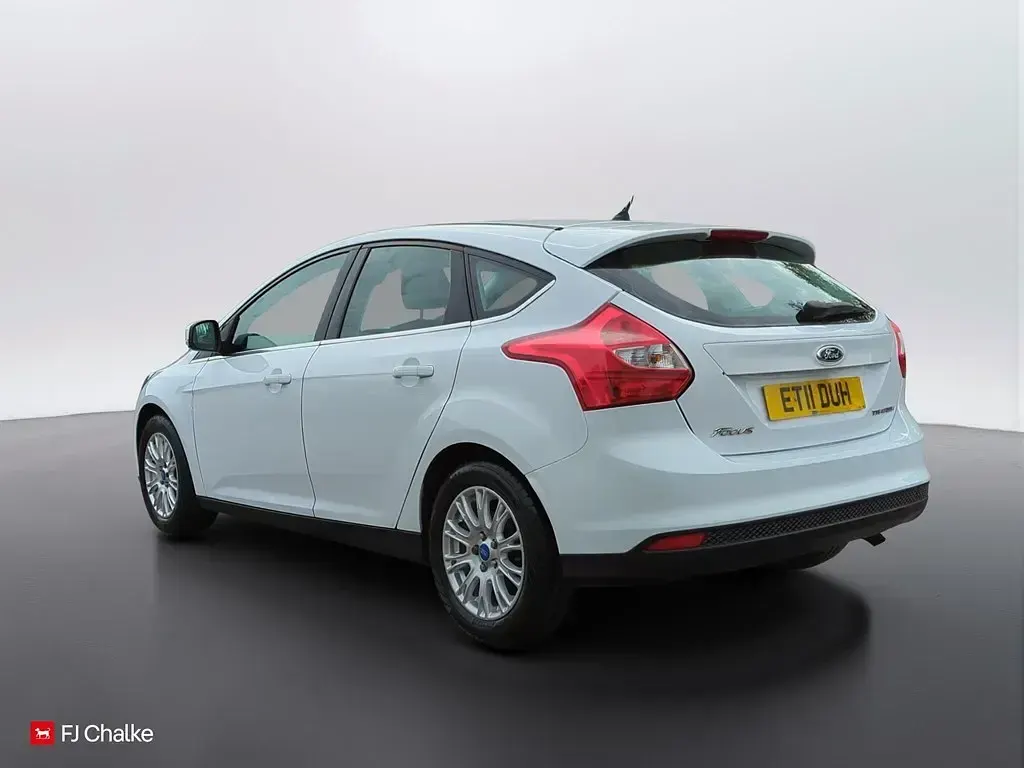 Używany Ford Focus Titanium 125 KM (91 kW) 2011 Biały Hatchback