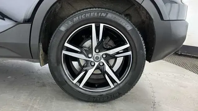 Used Volvo XC40 R-Design 161 HP (118 kW) 2022 SUV