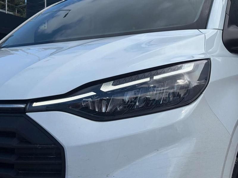 Used Ford Transit Custom Limited 136 HP (100 kW) 2024 White Van