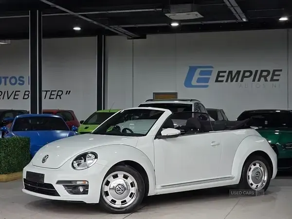 Used VW Beetle Design 105 HP (77 kW) 2017 White Hatchback