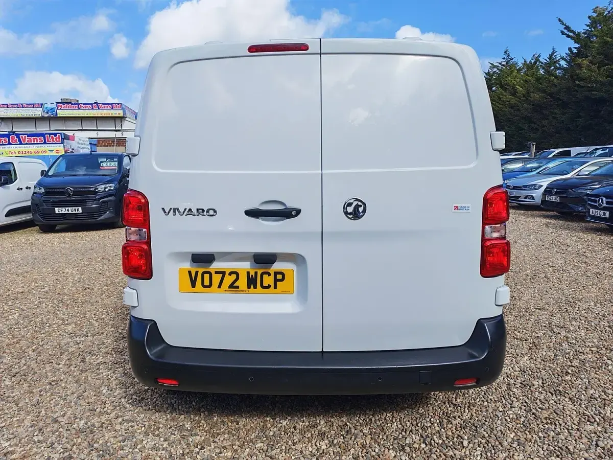 Used Vauxhall Vivaro S 100 HP (73 kW) 2023 White MPV
