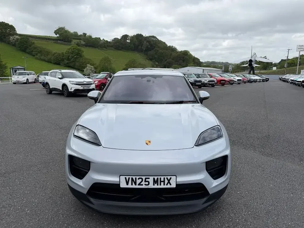 Used Porsche Macan 300 kW (408 HP) 2025 Grey SUV