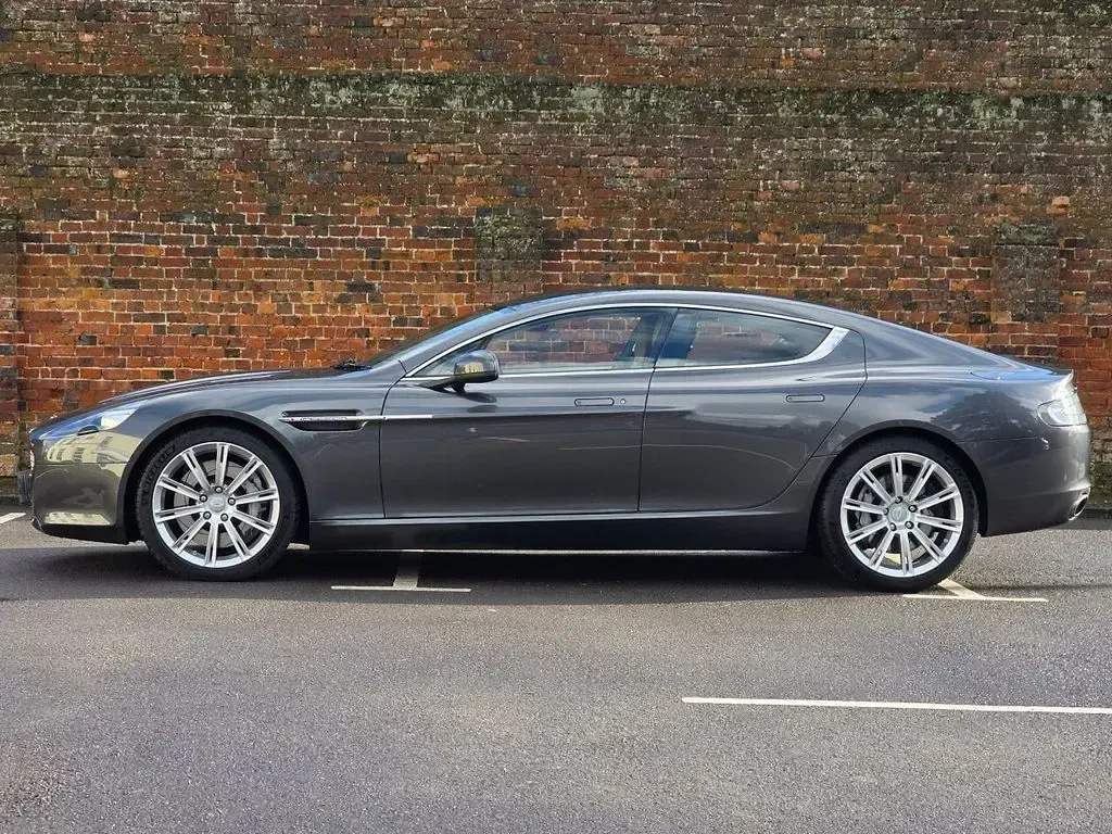 Used Aston Martin Rapide 470 HP (345 kW) 2010 Silver Hatchback