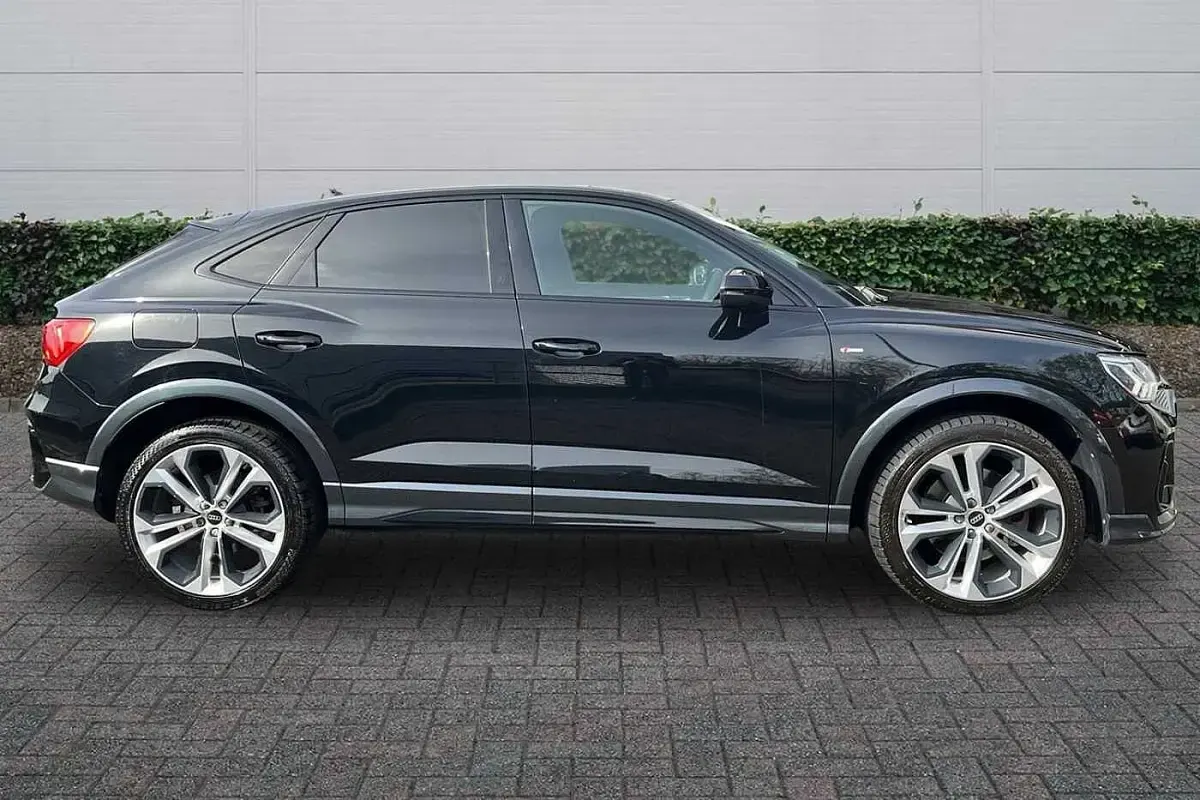 Used Audi Q3 Black Edition 187 HP (137 kW) 2022 Black SUV