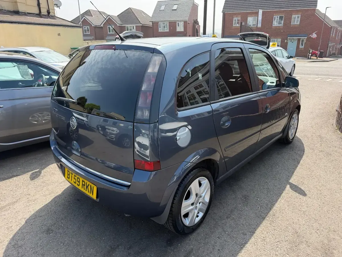 Second-hand Vauxhall Meriva Active 2010 Albastru Monovolum
