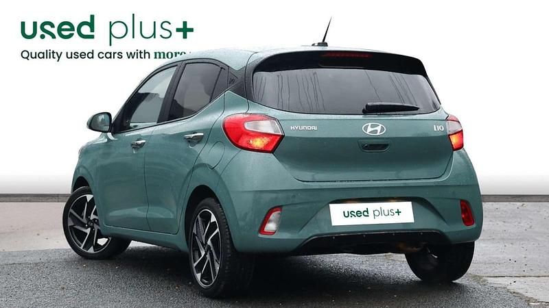 Used Hyundai i10 Premium 63 HP (46 kW) 2024 Green Hatchback