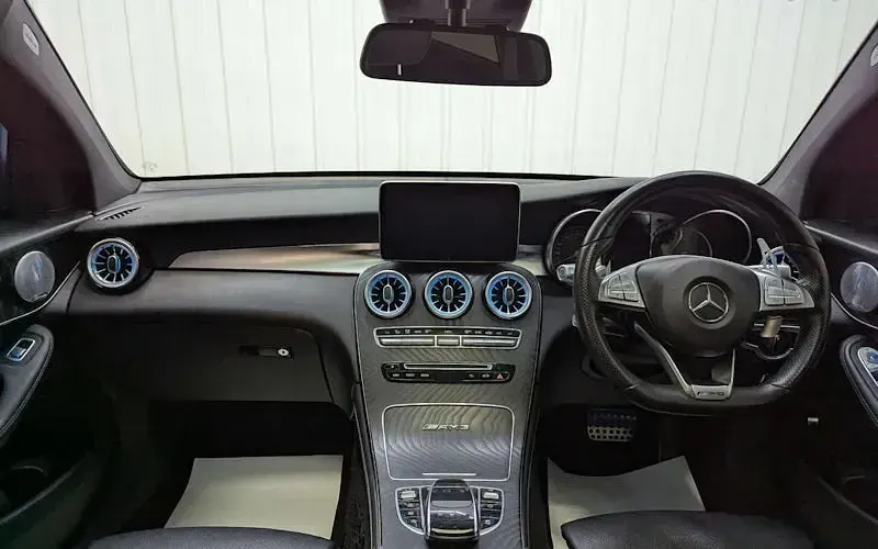 Usado Mercedes E250 AMG line 204 HP (150 kW) 2019 Coupé