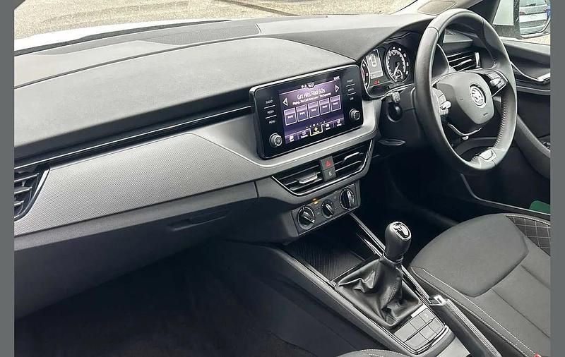 Used Skoda Scala SE 94 HP (69 kW) 2023 Moon white metallic Hatchback