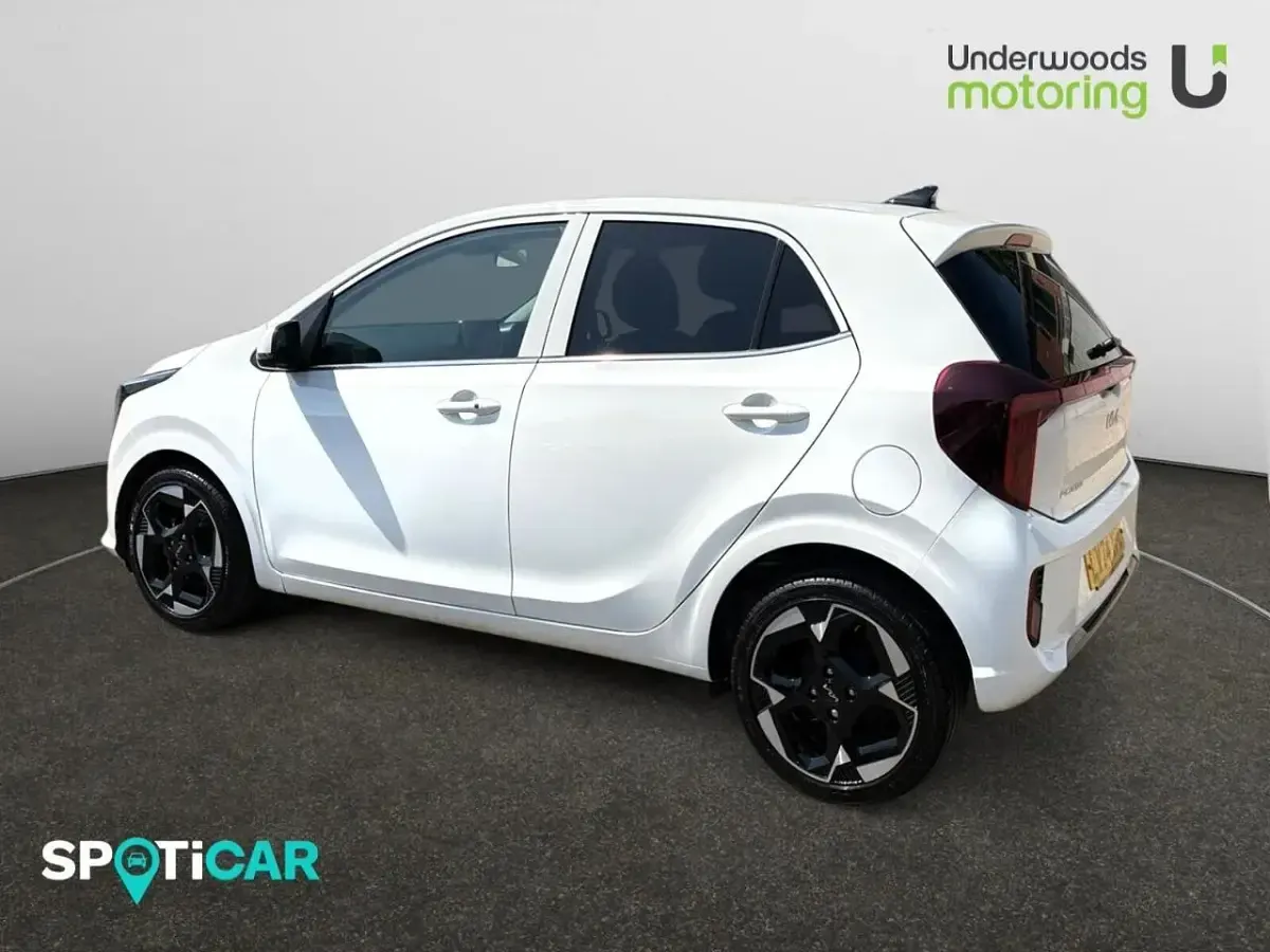 Used Kia Picanto 62 HP (45 kW) 2024 White Hatchback