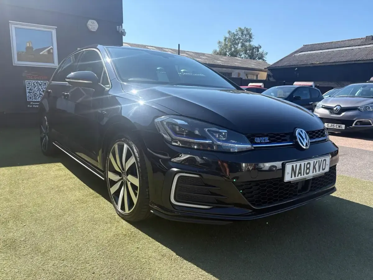 Used VW Golf VII Advance 204 HP (150 kW) 2018 Black Hatchback