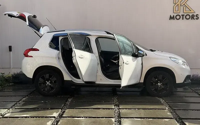 Used Peugeot 2008 Crossway 82 HP (60 kW) 2015 White SUV
