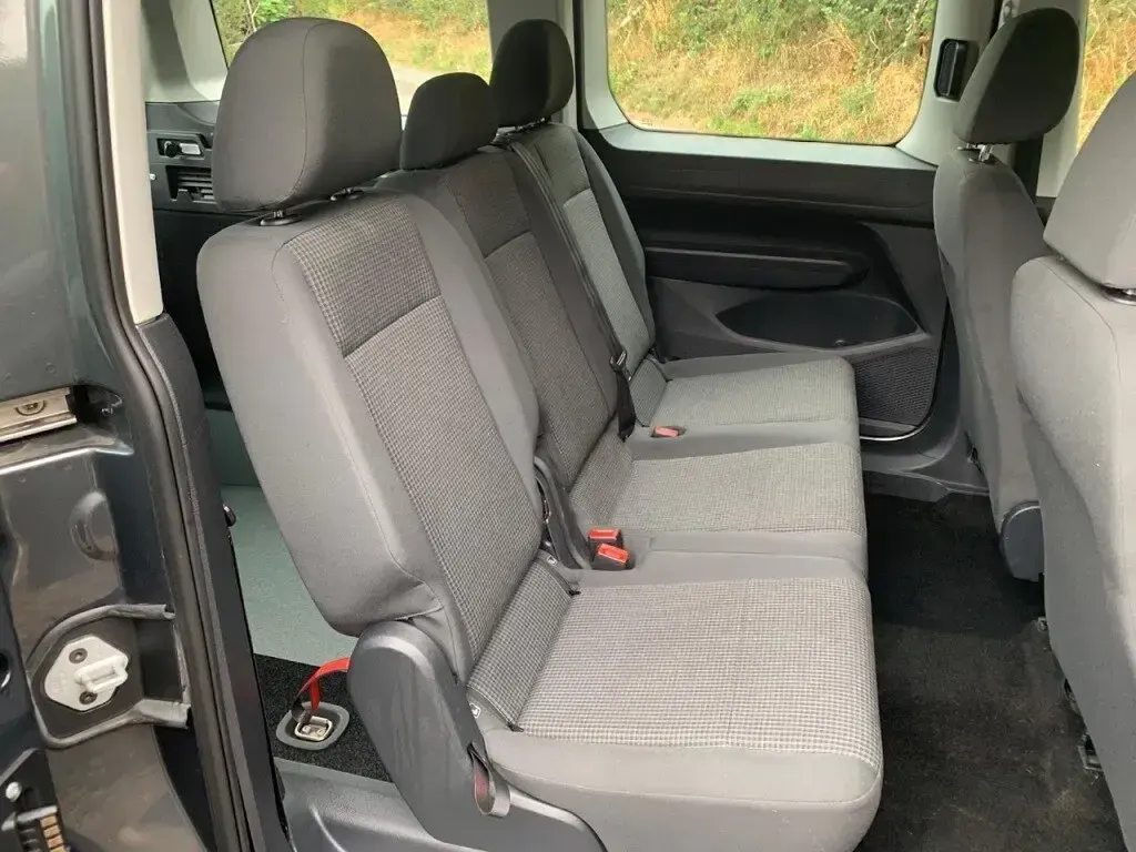 Used VW Caddy Maxi 122 HP (89 kW) 2022 Grey MPV