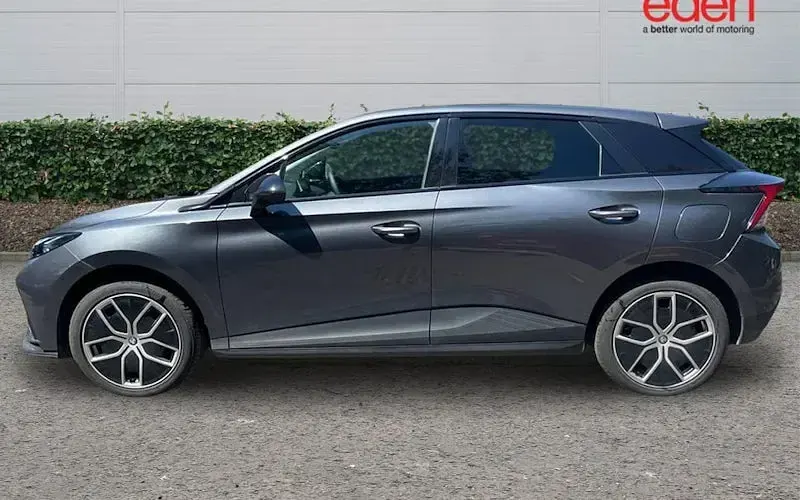 Used MG MG4 EV Trophy 180 kW (245 HP) 2025 Hatchback