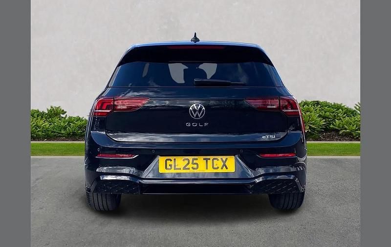 Used VW Golf VIII R-line 147 HP (108 kW) 2025 Black Hatchback