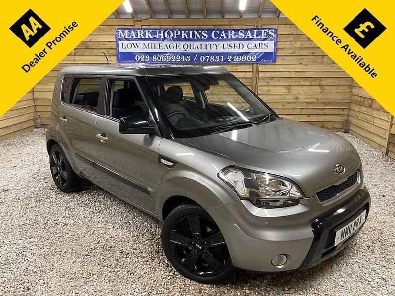 Silver Used 2011 Kia Soul SUV | £3,995 (A bit pricey) - Image 1/3