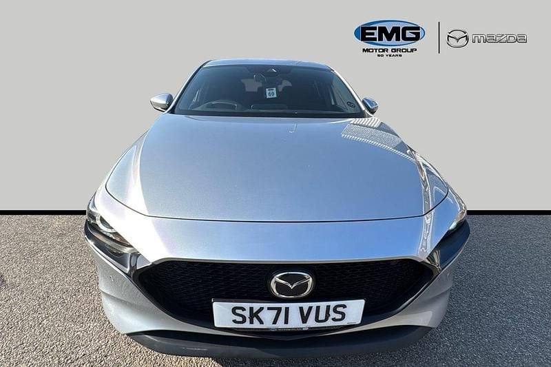Begagnad Mazda 3 Inclusive 122 HK (89 kW) 2021 Silver Halvkombi