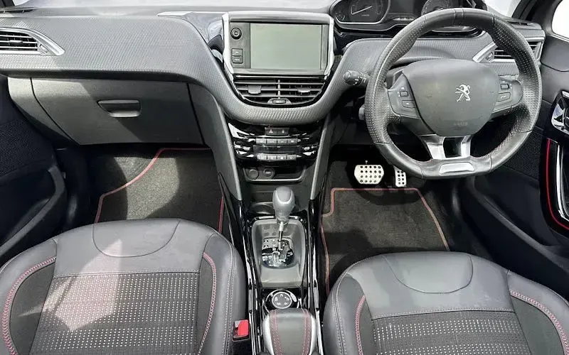Used Peugeot 2008 GT-line 110 HP (80 kW) 2019 Black SUV