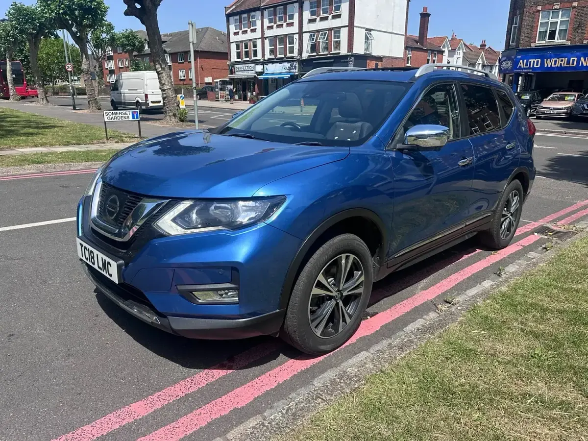 Used Nissan X-Trail N-Connecta 130 HP (95 kW) 2018 Blue SUV