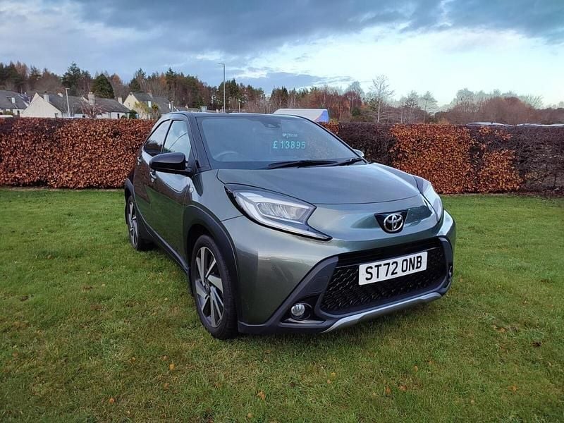 Used Toyota Aygo 71 HP (52 kW) 2023 Green Hatchback