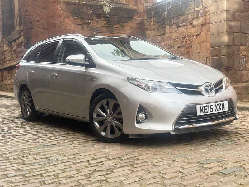 Used Toyota Auris Hybrid 2015 Silver Estate