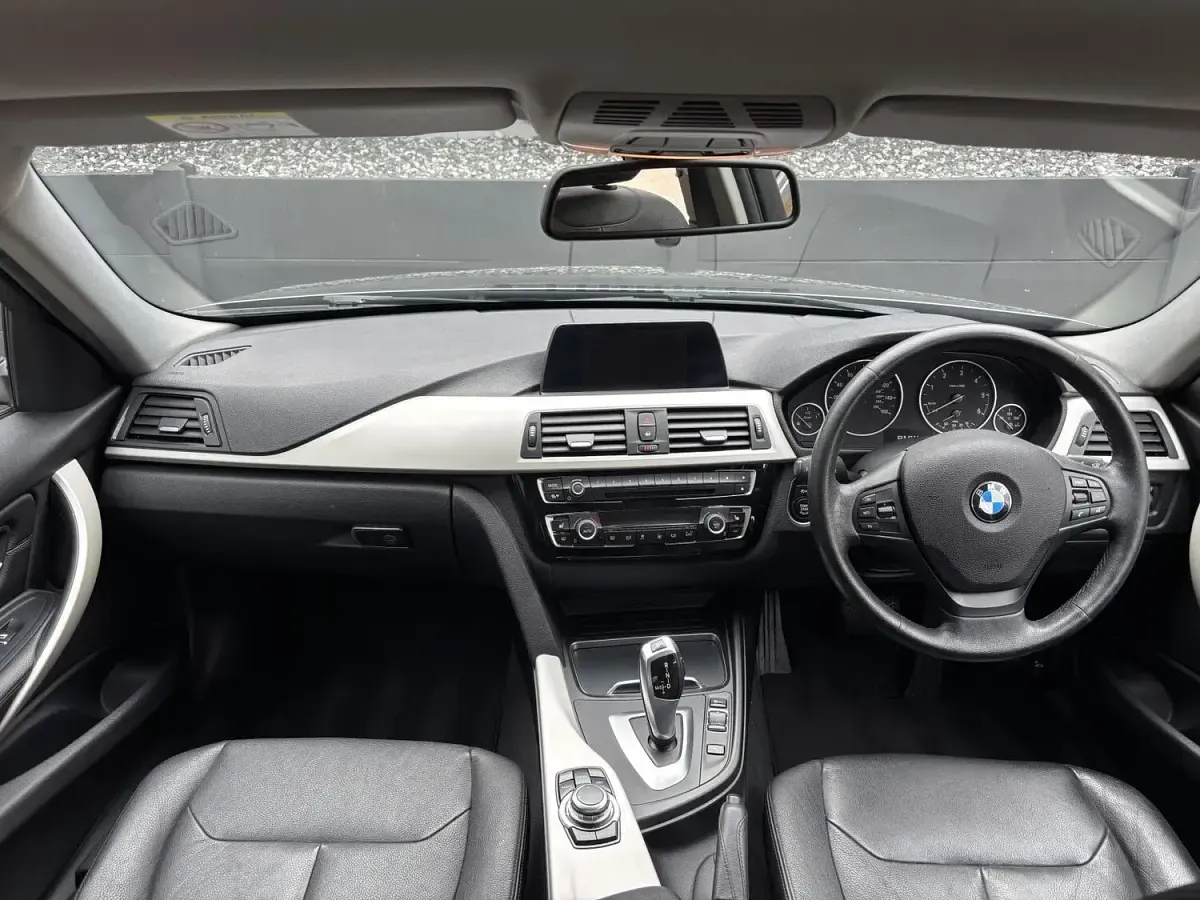 Used BMW 318 Comfort Edition 150 HP (110 kW) 2016 Grey Sedan