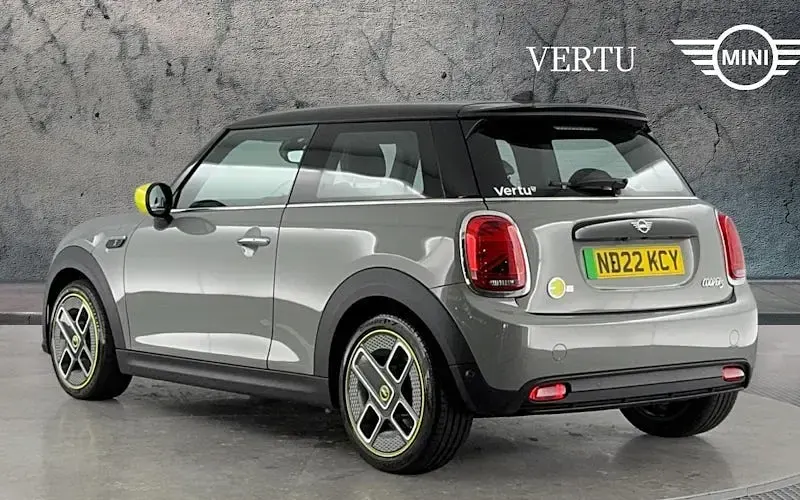 Used Mini Cooper Level 2 135 kW (184 HP) 2023 Hatchback