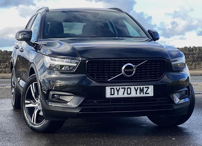 Used Volvo XC40 R-Design 163 HP (119 kW) 2020 Onyx black SUV