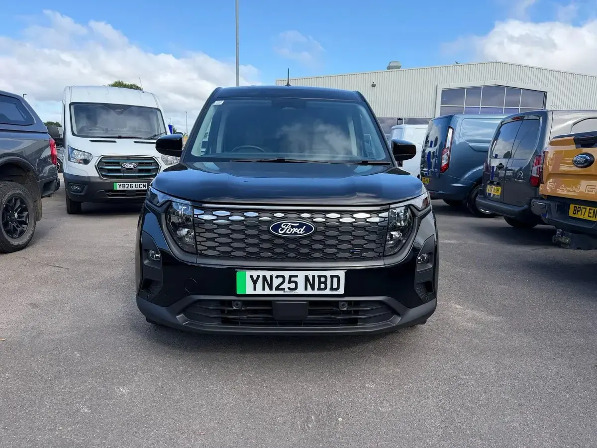 New Ford E-Transit Limited 42 kW (58 HP) 2025 Black Van