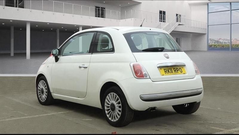 Usado Fiat 500 Lounge 85 HP (62 kW) 2011 Branco Citadino
