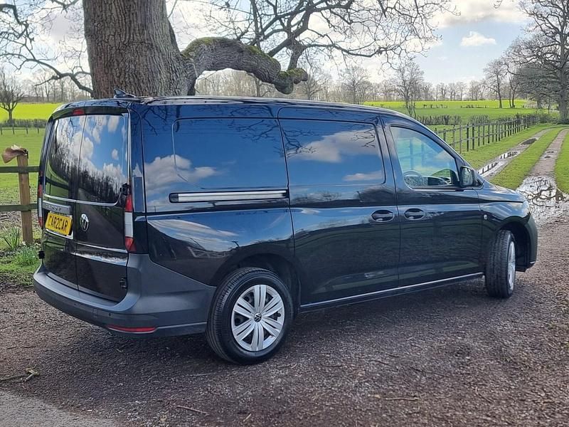 Used VW Caddy Maxi 102 HP (75 kW) 2021 Black MPV