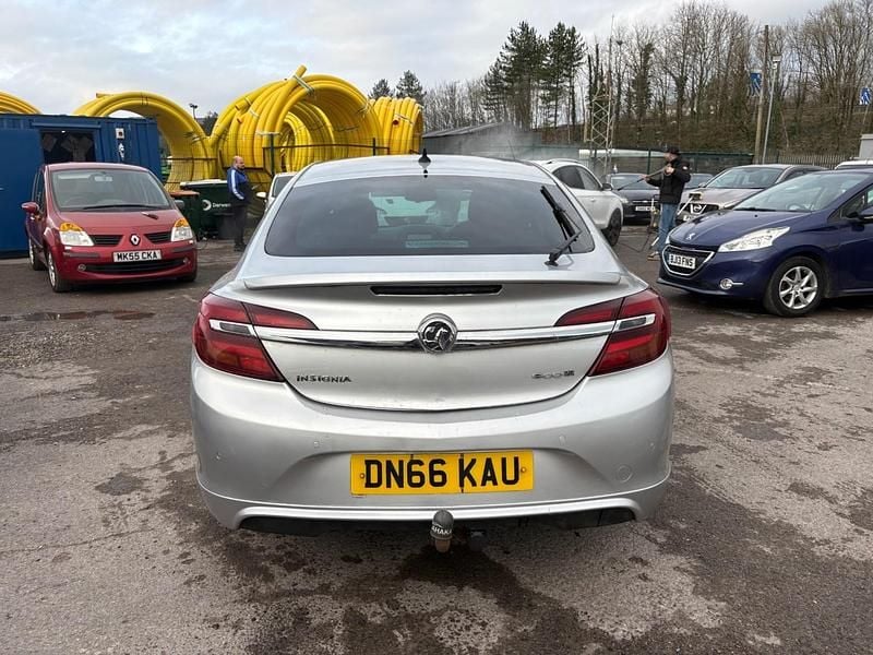 Second-hand Vauxhall Insignia 2016 Argintiu Hatchback
