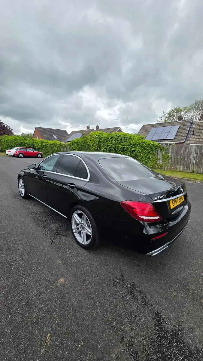 Begagnad Mercedes E220 SE 2017 Svart Sedan