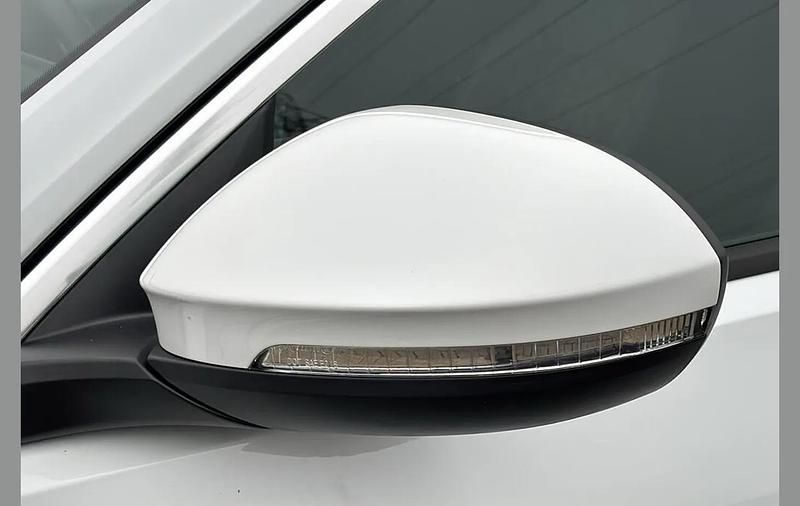 White Used 2022 VW T-Roc R-line SUV | £20,999 (Good price) - Image 1/3