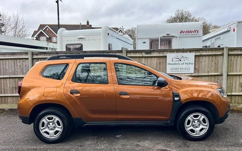 Used Dacia Duster Essentiel 116 HP (85 kW) 2019 Orange SUV