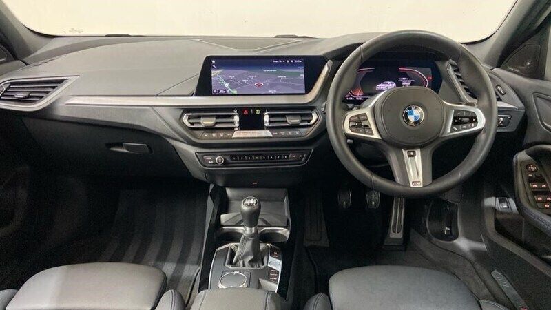 Used BMW 118 M Sport 134 HP (98 kW) 2023 White Hatchback