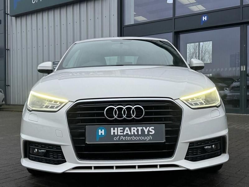 Used Audi A1 S-Line 125 HP (91 kW) 2015 White Hatchback