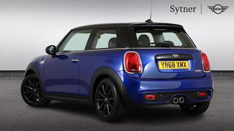 Used Mini Cooper S Hatch 189 HP (139 kW) 2018 Blue Hatchback