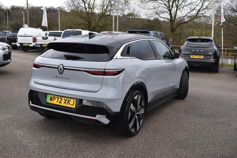Used Renault Megane E-Tech Techno 160 kW (218 HP) 2022 Grey/black Hatchback