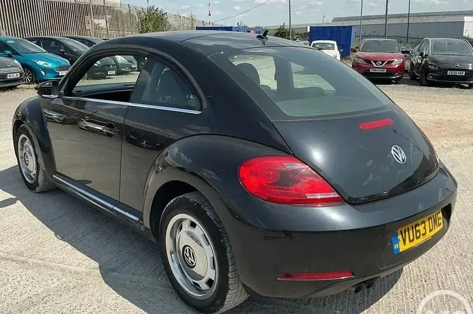 Used VW Beetle Design 140 HP (102 kW) 2013 Black Hatchback