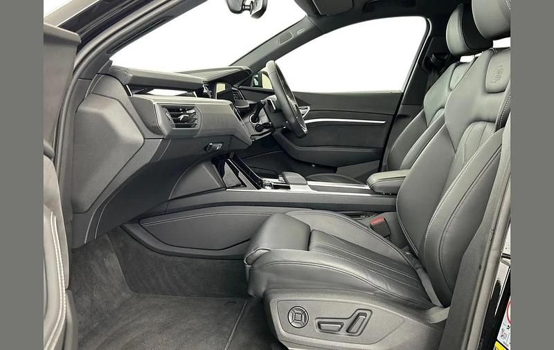 Usado Audi Q8 e-tron Black Edition 300 kW (408 HP) 2024 Preto SUV