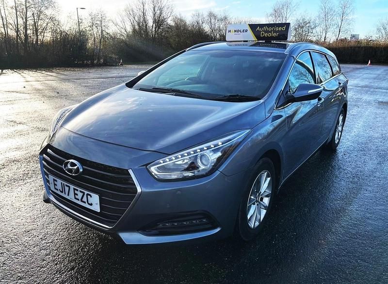 Used Hyundai i40 SE 141 HP (103 kW) 2017 Silver Estate