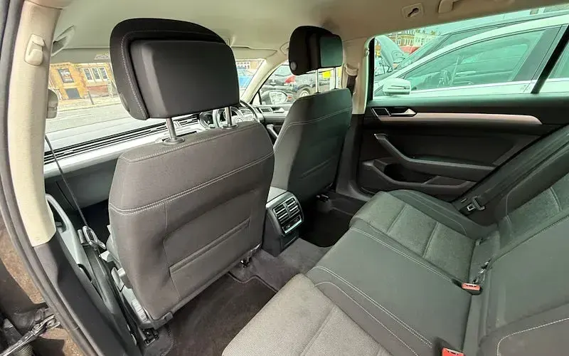 Used VW Passat Business 150 HP (110 kW) 2018 Grey Estate