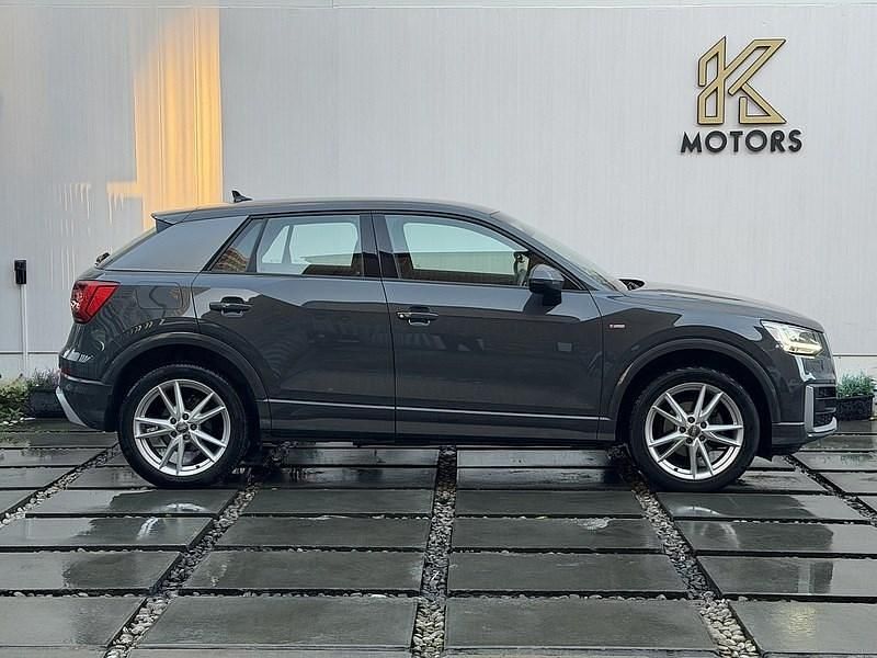 Used Audi Q2 S-Line 150 HP (110 kW) 2020 Grey SUV
