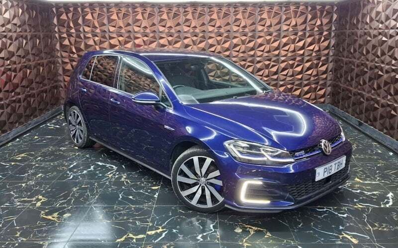 Used 2020 VW Golf VII Advance Hatchback | £13,999 (Fair price) - Image 1/4