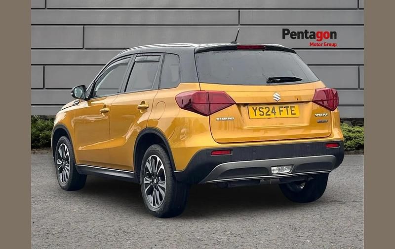 Used Suzuki Vitara SZ5 116 HP (85 kW) 2024 Yellow SUV