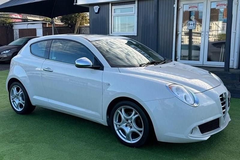 White Used 2012 Alfa Romeo MiTo Distinctive Hatchback | £4,240 (Fair price) - Image 1/1