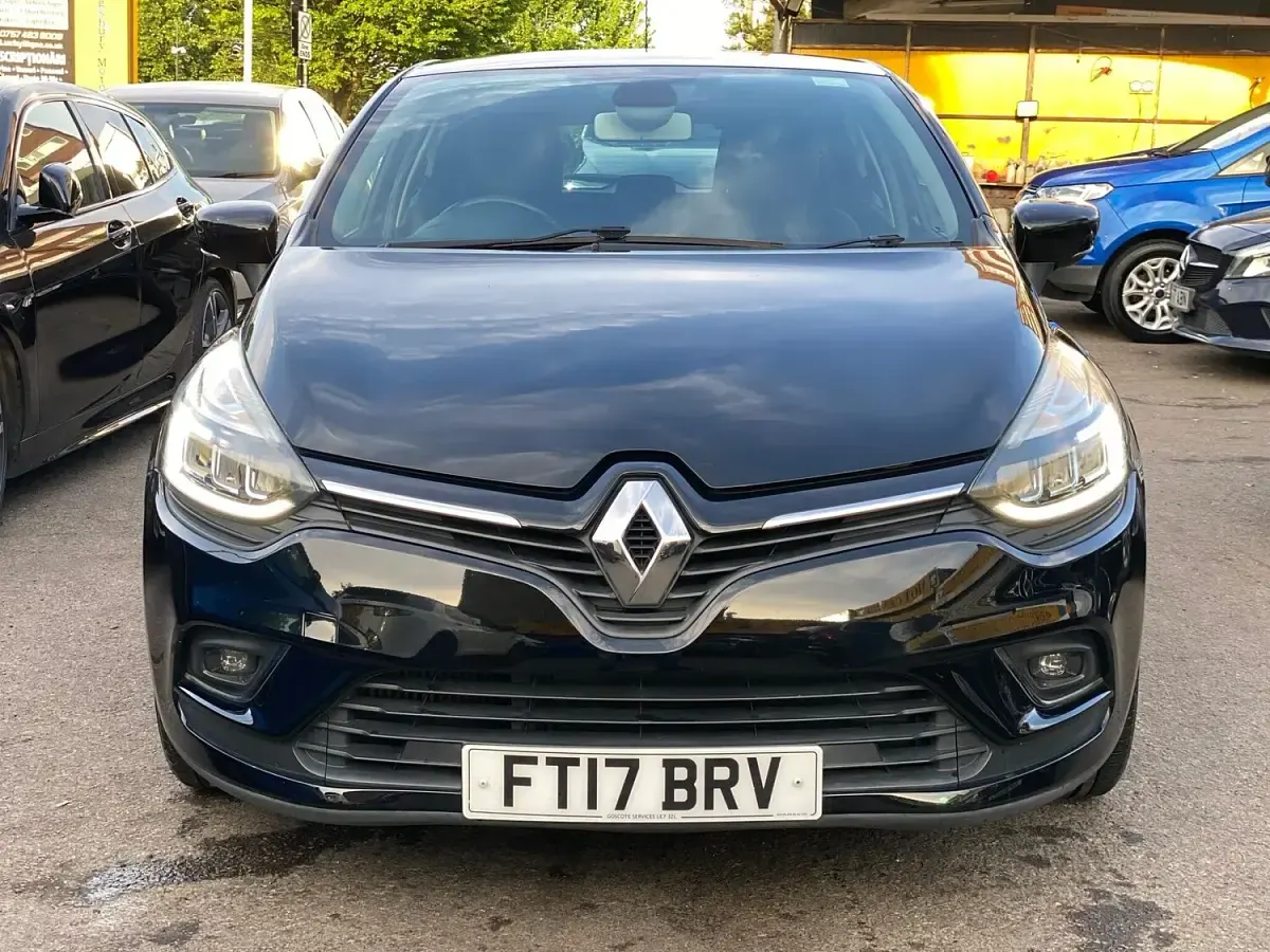 Used Renault Clio IV Dynamique 2017 Black Hatchback