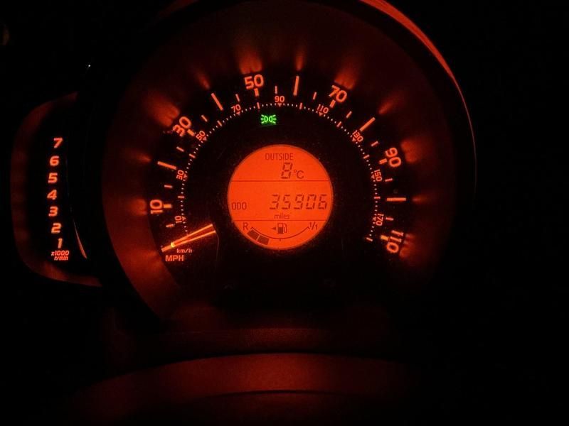 Used Toyota Aygo X-play 2016 Orange Hatchback