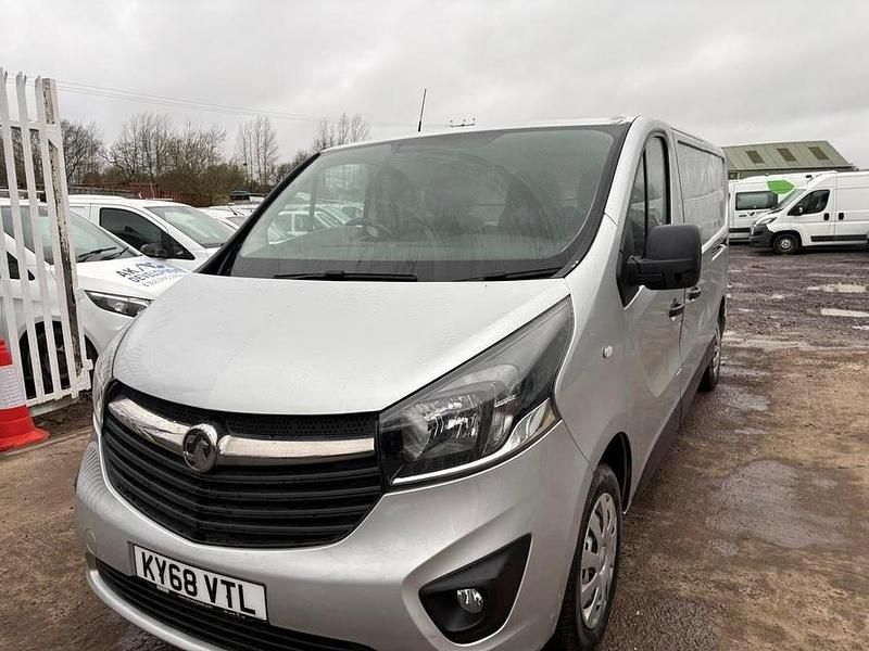 Used Vauxhall Vivaro Sportive 120 HP (88 kW) 2018 Silver