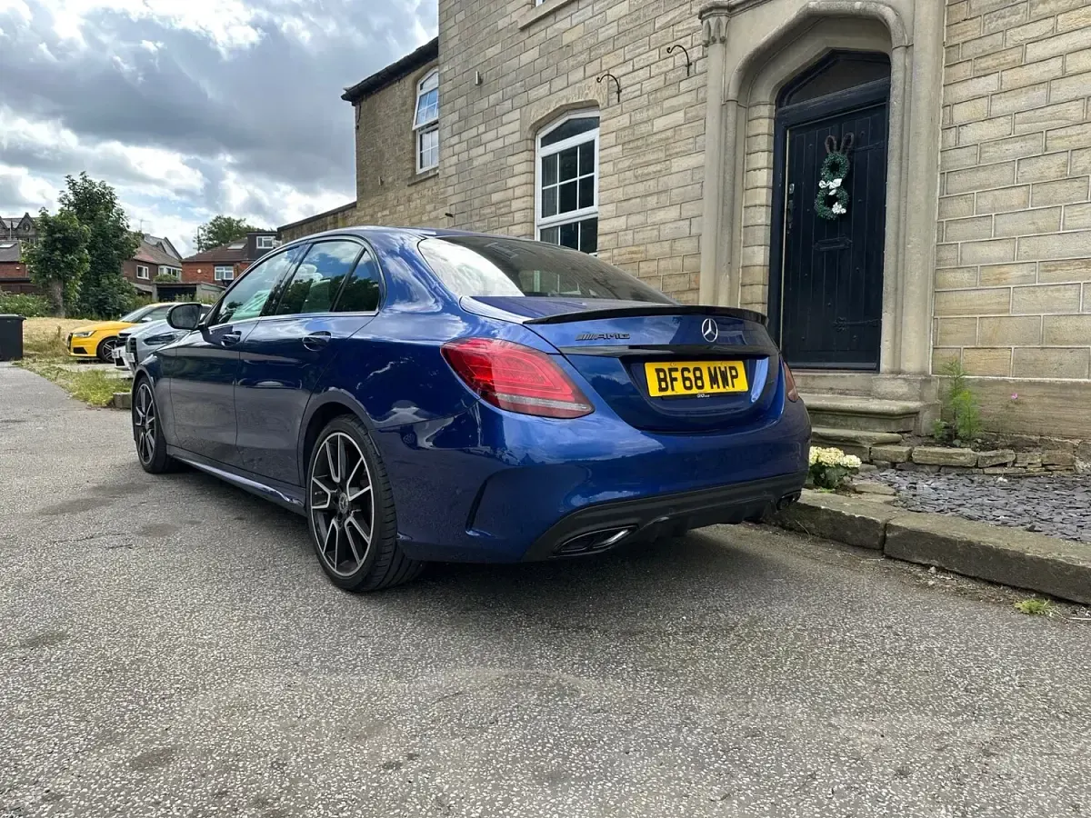 Used Mercedes C220 AMG line 194 HP (142 kW) 2018 Blue Sedan